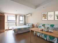 南京蓝胖子的家酒店式公寓 - 阳光一室大床房