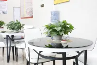 Cloud Light Language Hotel (Taihe Bus Station Branch)