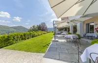 Resort Collina d'Oro Agra Отели в г. Melide