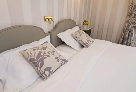 Hotel Saint-Pétersbourg Opéra & Spa