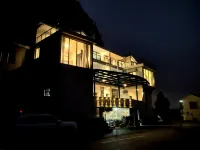 Prism Youth Hostel - Inns
