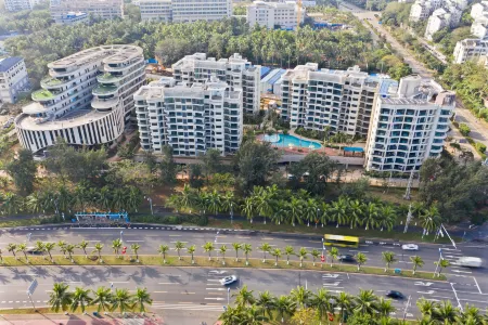 Ocean Star Hotel Отели рядом с достопримечательностью «Haijing Baobei»