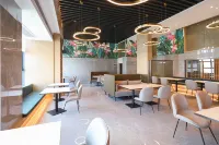 Mujiangnan Hotel (Changzhou Dinosaur Park Manhattan Plaza)