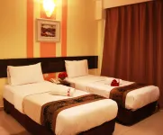 サン インズ メルー ラヤ