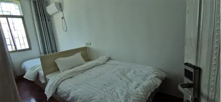 Zixing Qiaotou Town Chinese Inn Отели рядом с достопримечательностью «Dongjiang Lake Phoenix Island Scenic Area»