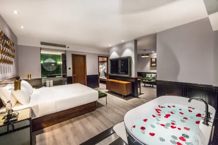 Orange Hotel (Suzhou Dongsha Lake, Xiandai Avenue)