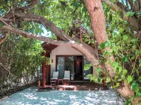 Reethi Faru Resort Hotel di Maamigili