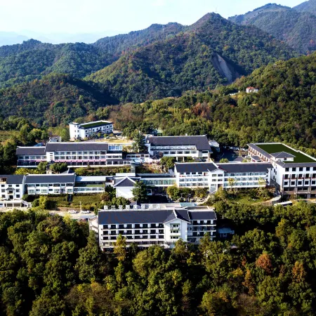 Riverside Garden Holiday Hotel