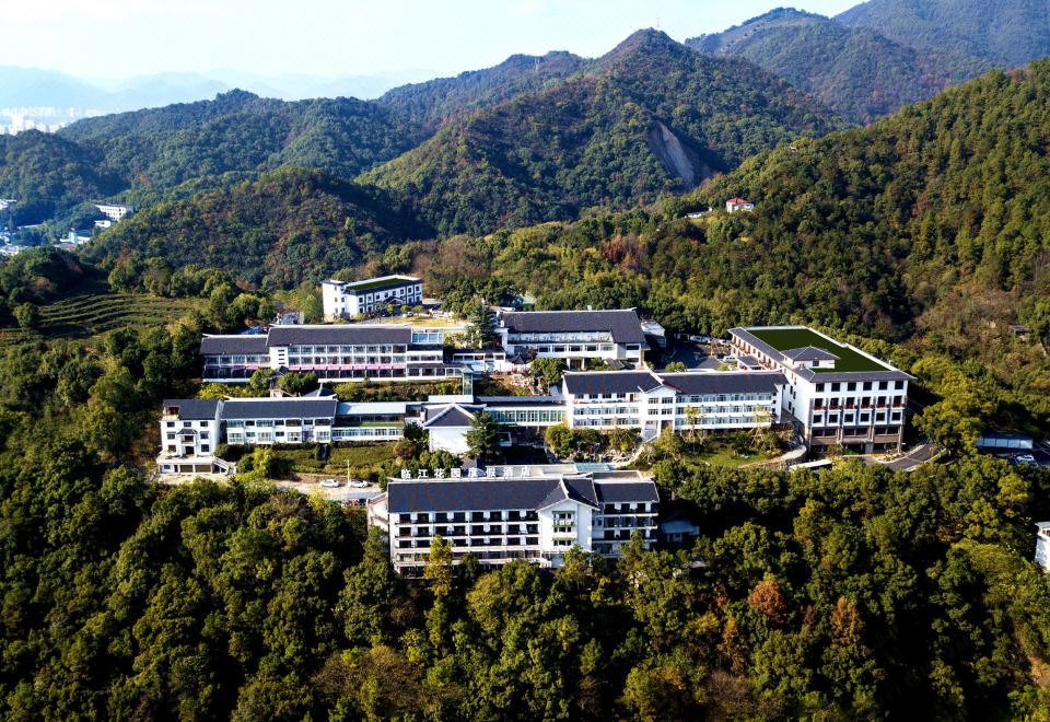 Riverside Garden Holiday Hotel - Housity