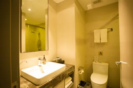 Homeinn Selected Hotel (Tianjin Railway Station Hedong Wanda Plaza) Отели рядом с достопримечательностью «Dongli Square»