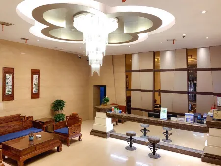 Jinyi Hotel Отели рядом с достопримечательностью «Visit the Ancient City of Lingling»