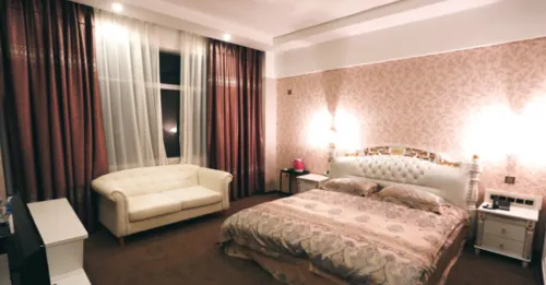 Shidian Jinma Theme Hotel Hotels in Shidian