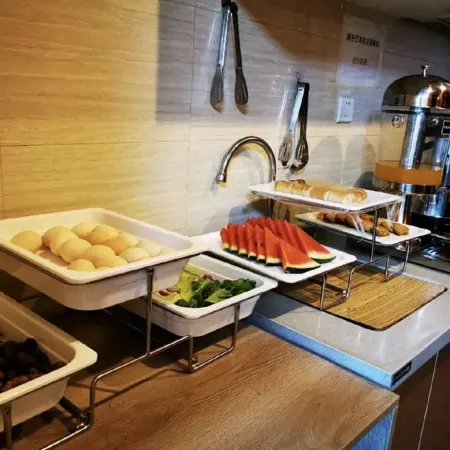 Dilianya Boutique Hotel (Kunming Anning Golden Times Square · Ninghu Park Branch)