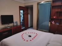 庆阳锦龙商务酒店 - 豪华大床房