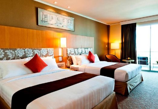 로얄 프린세스 란 루앙 수영장 전경