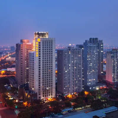 Regal Jinfeng Hotel Hotels near Jinqiao Economic & Technological Development Zone