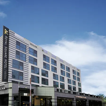 Royal Square Hotel Seoul Отели рядом с достопримечательностью «Гансогу»