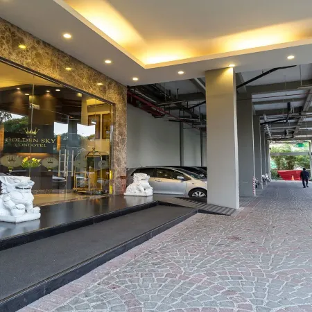 Golden Sky Condotel Отели рядом с достопримечательностью «Торговый центр Pluit Junction»