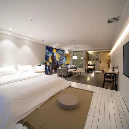 Yuguang Art Hotel Отели рядом с достопримечательностью «Железнодорожный вокзал Куньмин»