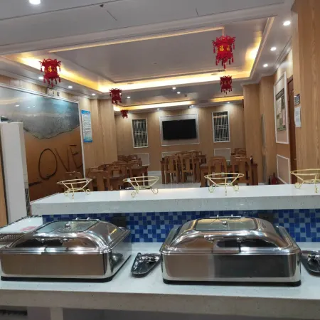 Xinjinjiang Boutique Hotel