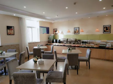 Homeinn (Xiguan store, Zhongshan West Road, Baoji) Отели рядом с достопримечательностью «Baoji University of Arts and Sciences»