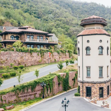 Wuyunshan Yunding Castle Homestay