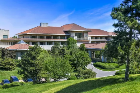 HeBei Cuipingshan Guesthouse Отели рядом с достопримечательностью «Shijiazhuang Vocational Technology Institute»