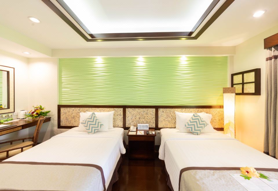 5. Bohol Be..