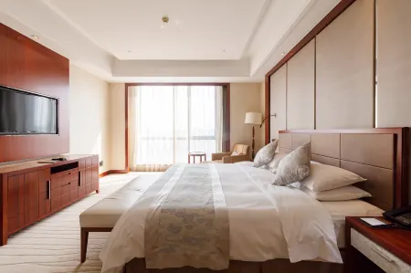 Dongyi International Hotel Отели рядом с достопримечательностью «Yi Garden»