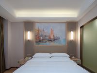 维也纳国际酒店(独山店) - 高级大床房