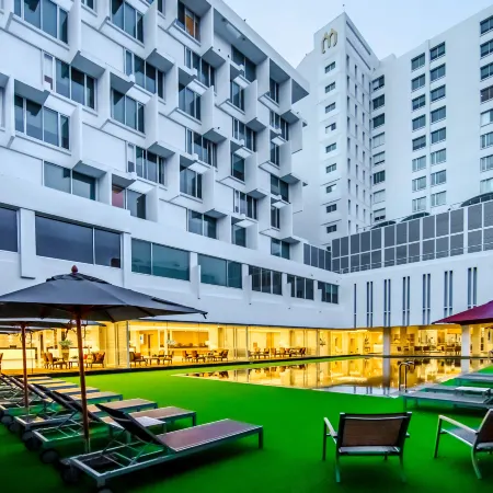 Mandarin Hotel Managed by Centre Point