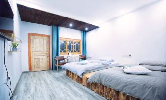 Daocheng Sanmao Homestay