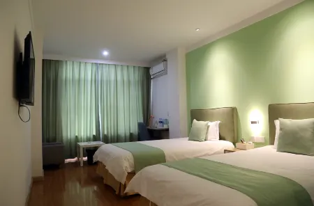 Hongtong Yelv Homestay Отели рядом с достопримечательностью «Hongtong Central Square»