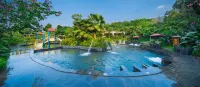 Yunfu Xinxing Longshan Hot Spring Hotel