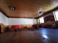 Amar leisure station Hotels in Baoxing