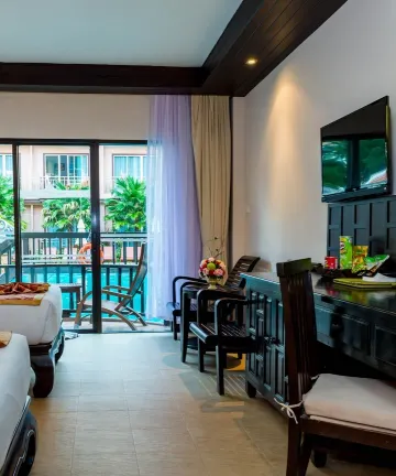 Grand Deluxe Pool Access twin Room