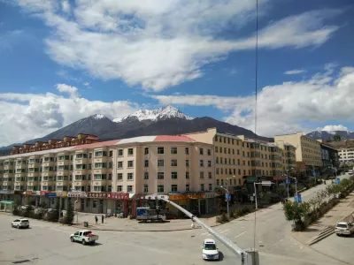 Qilian Jinyuan Hotel Hotels near Zhuoer Mountain Scenic Area