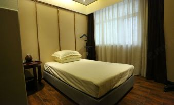 Jinlongtan Leisure Business Hotel