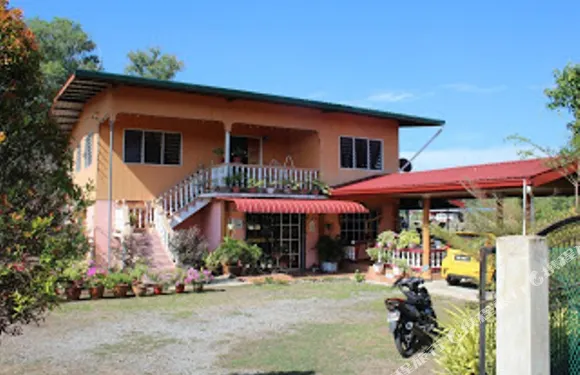 哥打京那巴魯司裏塞幫度假屋