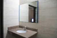 Yunfu Baohua Hotel - Pet friendly