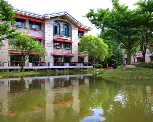 Oriental Land Resort (Hotel) Отели рядом с достопримечательностью «Парк Ориентал-Лэнд»