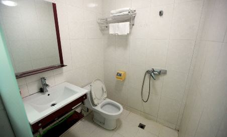 Nanchang Yirenyuan Hotel - Housity