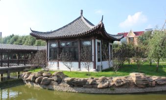 Yatai New City Hot Spring Hotel