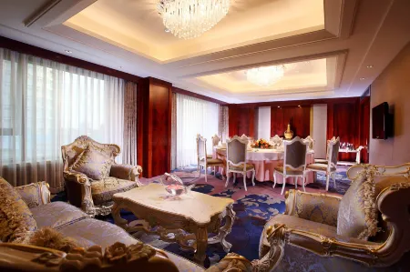 Courtyard by Marriott Shanghai Fengxian Отели рядом с достопримечательностью «Er Yan Temple»