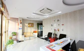 Qingdao Kaijia Yisheng Boutique Theme Hotel