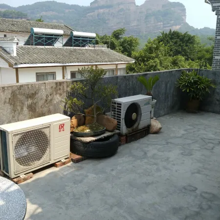 Danxia Mountain Hongfulou Hotel