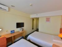 如家酒店(北京西直门店) - 标准双床房
