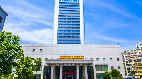 Jincheng Hotel in Linqu