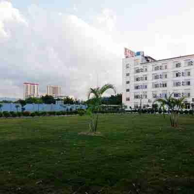 瑞麗斯達沃大酒店 Hotel Exterior