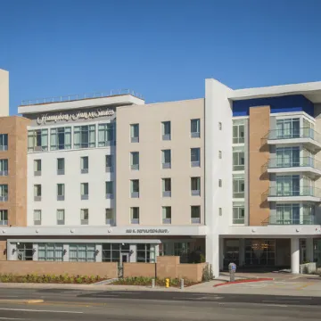 Hampton Inn & Suites LAX El Segundo
